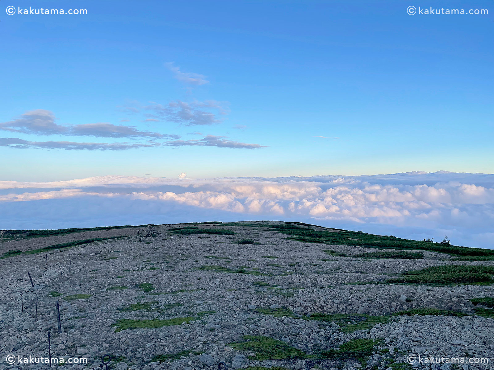 北アルプス、薬師岳山荘から薬師峠方面の雲海の写真