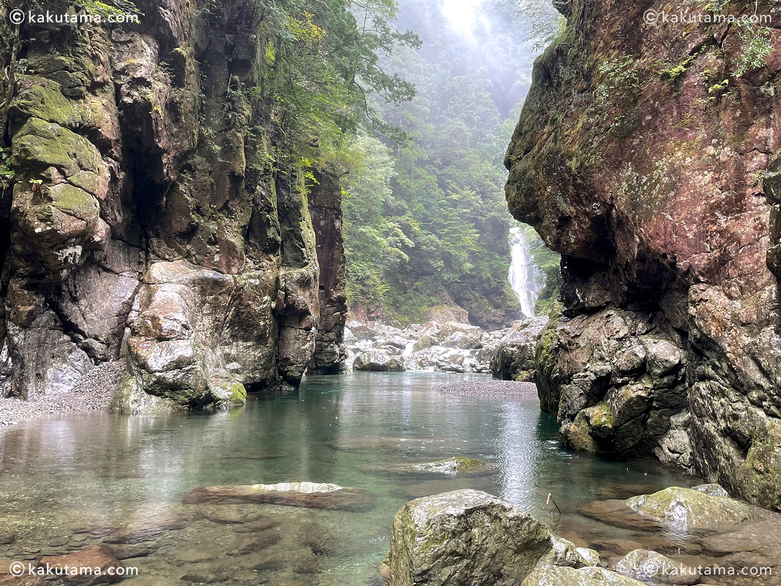 大杉谷、シシ渕周辺の写真と登山者のイラスト