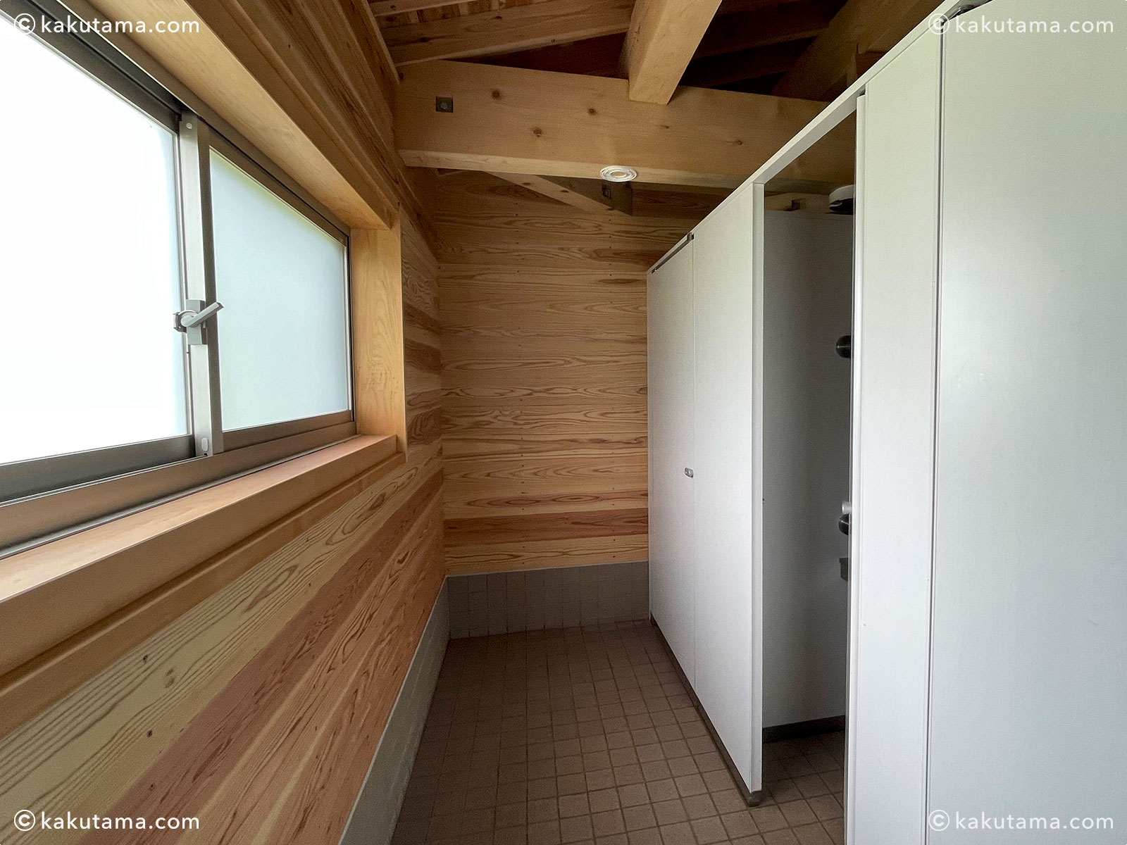 白山、南竜ヶ馬場野営場のトイレの写真