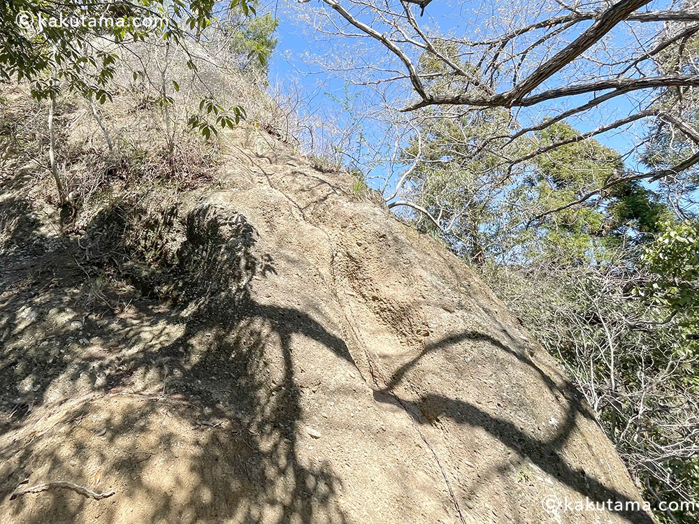 岩殿山、クサリ場の写真